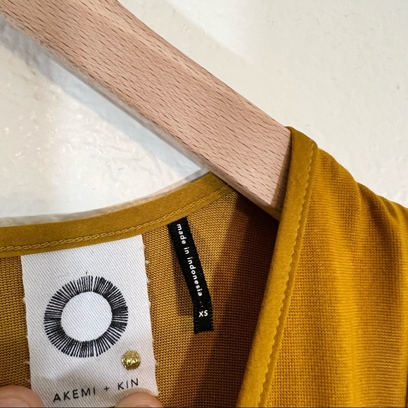 Akemi + Kin Longview Tank - Picture 6 of 8